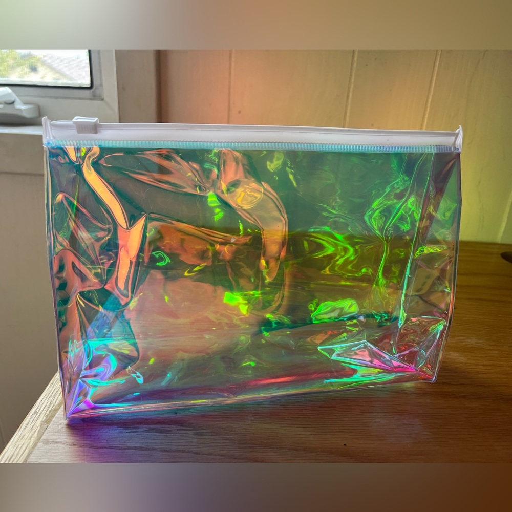 NWOT Iridescent Holographic Hologram Makeup Cosmetic Bag Clutch Handbag